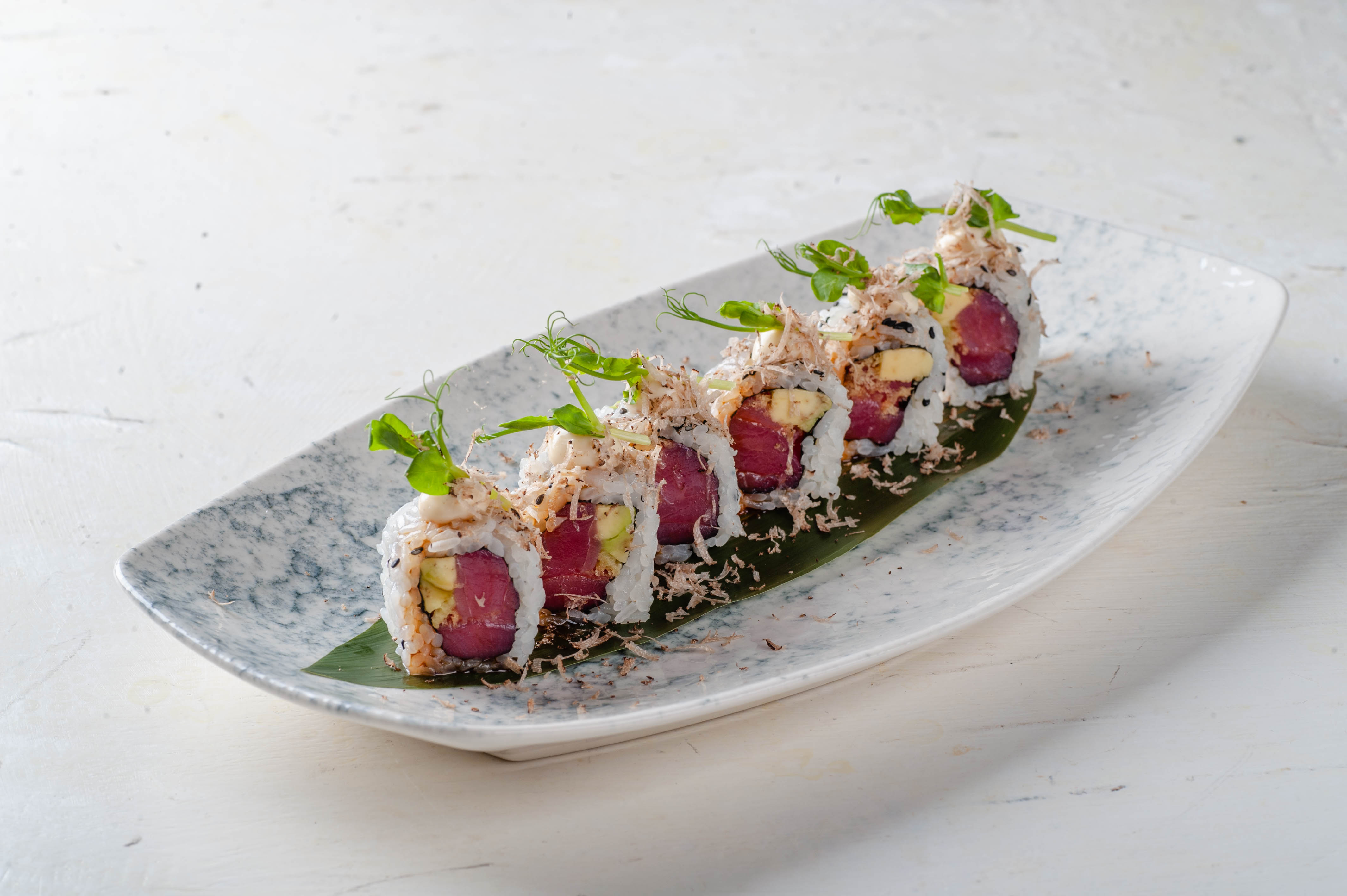 Криспи-ролл с тунцом и трюфелем